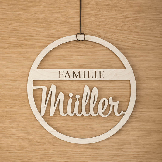 Türschild „Familie + Familienname“ aus Holz – naturfarben, unbehandelt
